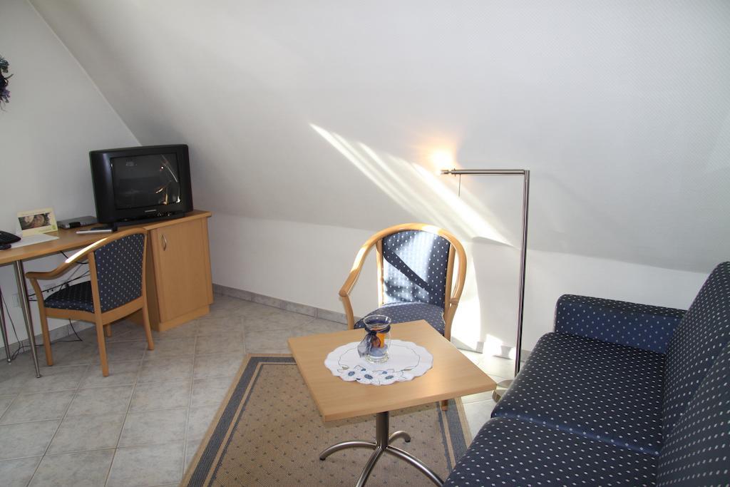 Ferienwohnungen Landgasthof Gilsbach ヴィンターベルク 部屋 写真